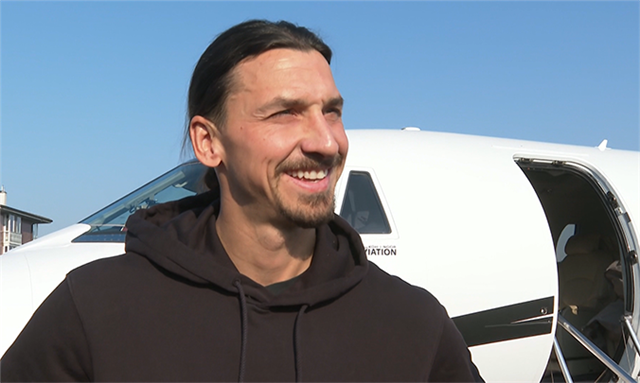 九游体育官方入口-包含今晚意甲传出新动向，夏洛特黄蜂调整名单，管理层表态——气氛紧张，赛程密集仍需轮换的词条