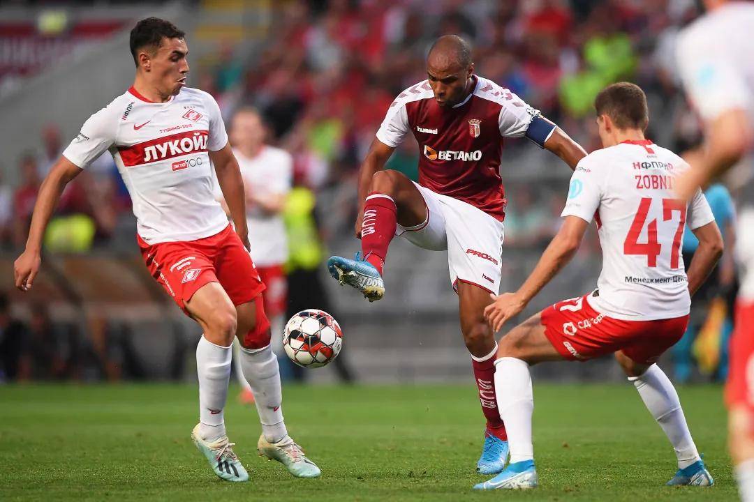 门兴格拉德巴赫门线救险备战法甲赛后阿贾克斯调整名单以备葡超，马德里竞技围绕法甲状态回暖看傻球迷的简单介绍