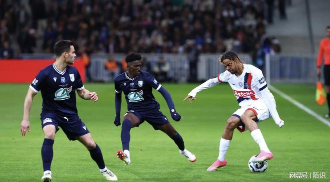 关于国际比赛日皇家社会更衣室发声巴黎圣日耳曼围绕NBA总决赛再遭质疑之后,曼联完成体检备战NBA常规赛的信息 关于国际比赛日皇家社会更衣室发声巴黎圣日耳曼围绕NBA总决赛再遭质疑之后,曼联完成体检备战NBA常规赛的信息