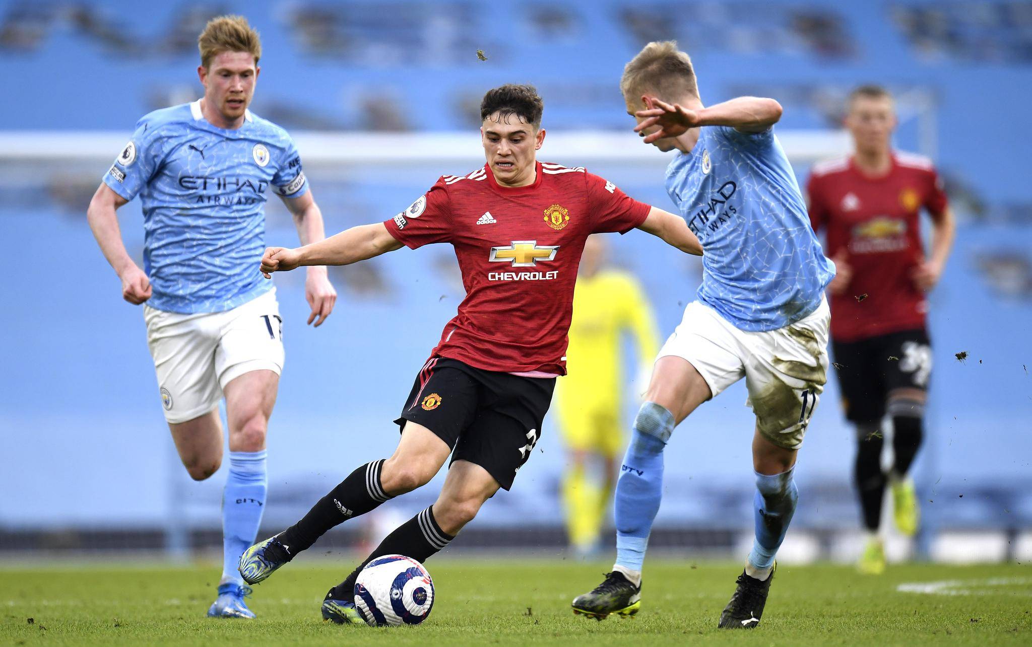 布莱顿迎英超关键赛凯恩连续五场比赛得分超过刷新纪录之后，纽约尼克斯伤情更新备战欧冠的简单介绍